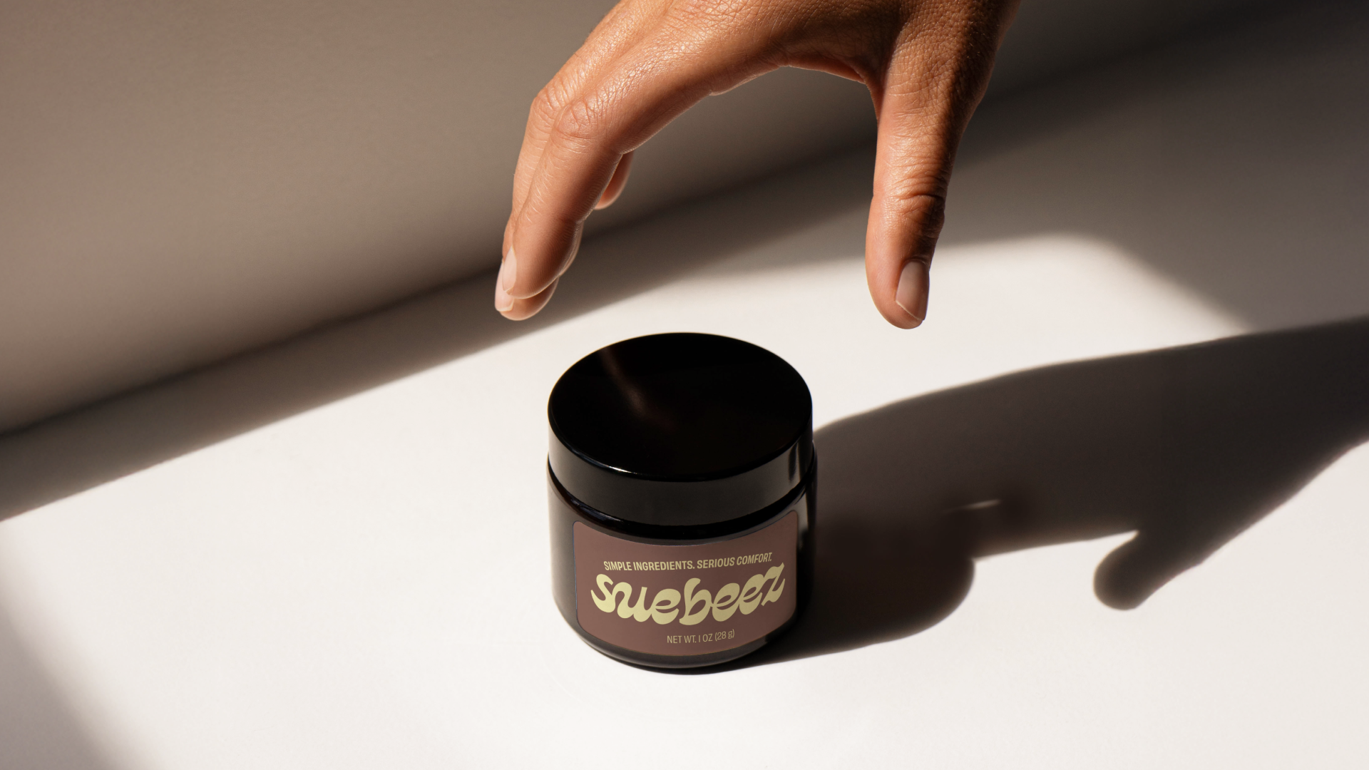 03_SueBeezJarLifestyleImage 03_SueBeezJarLifestyleImage